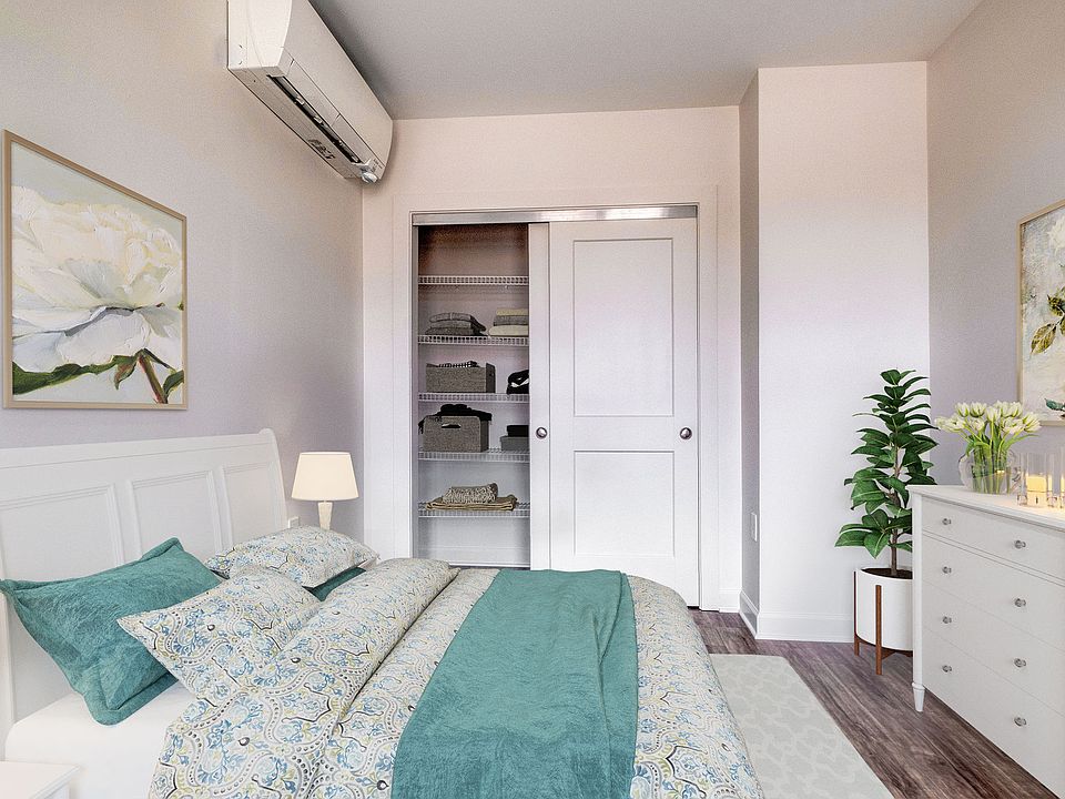 Bright & Sunny Bedrooms