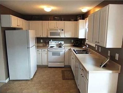 4th image of 8634 Clover Glade Dr