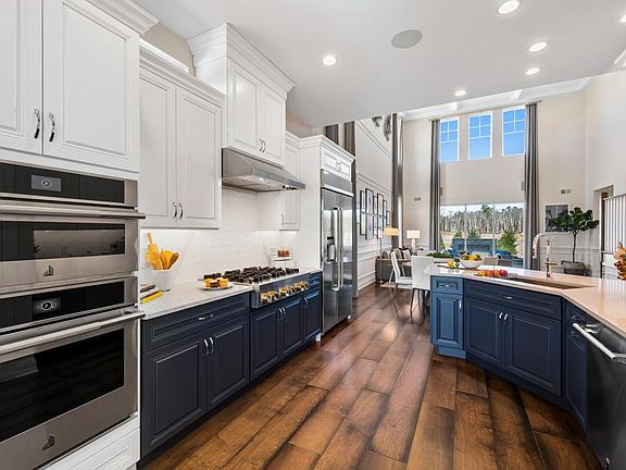 Indoor outdoor living flow from kitchen to backyard