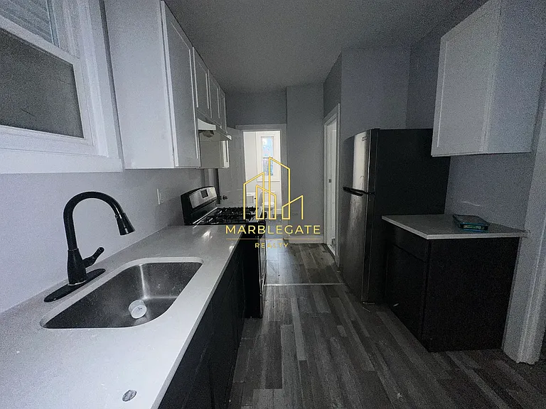 27 Hanford St #11 — Photo 1