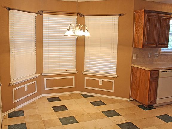 4th image of 4608 Napa Valley Dr