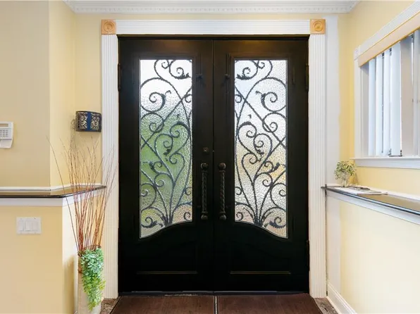 16 Diana Trail image 4 of 50