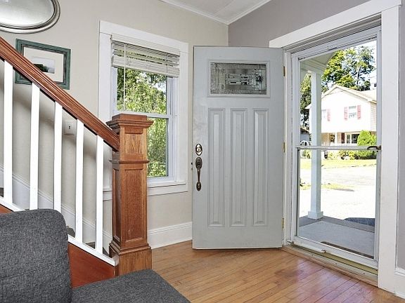 4th image of 29 Silver Birch Ave