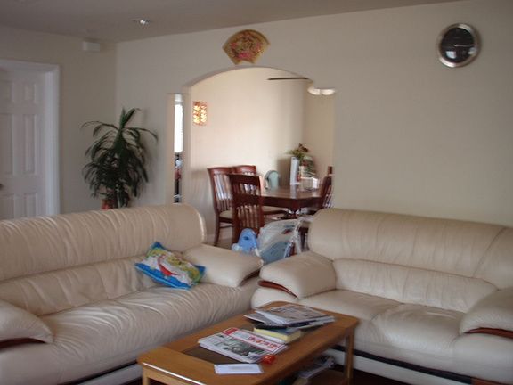 5th image of 2718 Kelburn Ave
