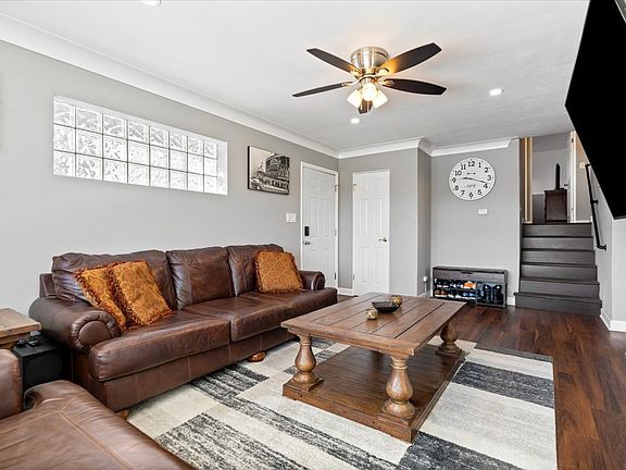 5th image of 404 N Cass Ave