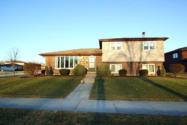 1st image of 16639 Cherry Hill Ave