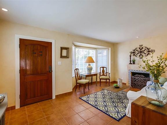 3rd image of 4745 Del Mar Ave