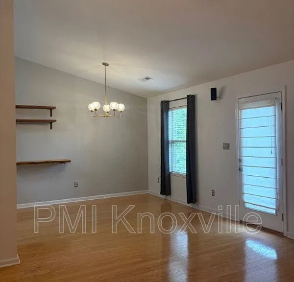 10311 Boston Ln — Photo 13