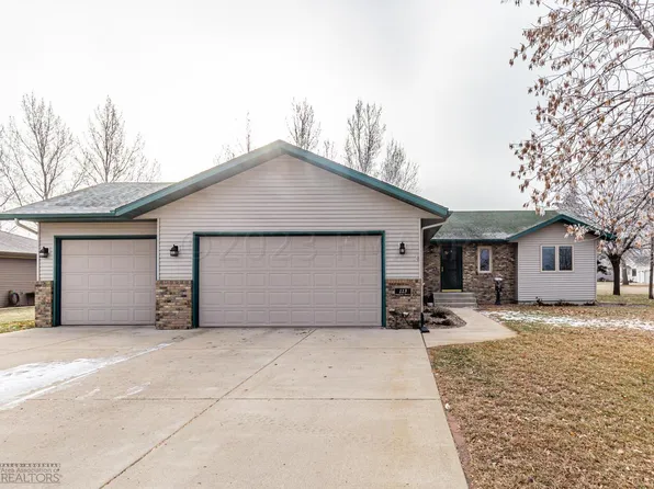 113 Dakota Dr, Hankinson, ND 58041