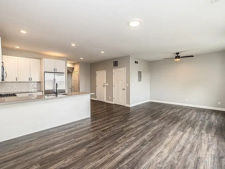920 S 2nd St #202 — Photo 18