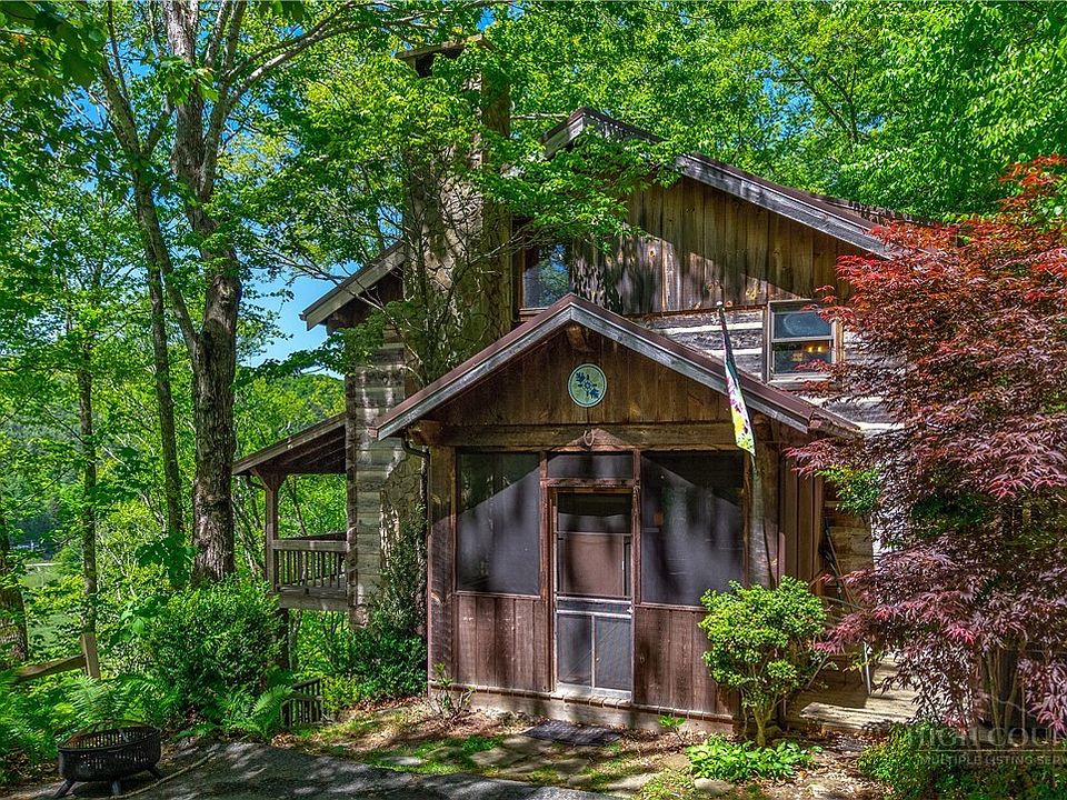 1st image of 826 River Ridge Road