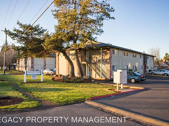 2nd image of 17025 SE Powell Blvd