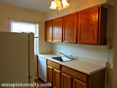 5th image of 2537 Jerusalem Ave APT 2K