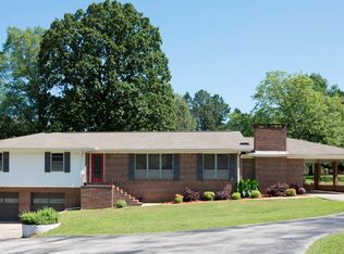 917 Pinewood Ave, Bessemer, AL 35023