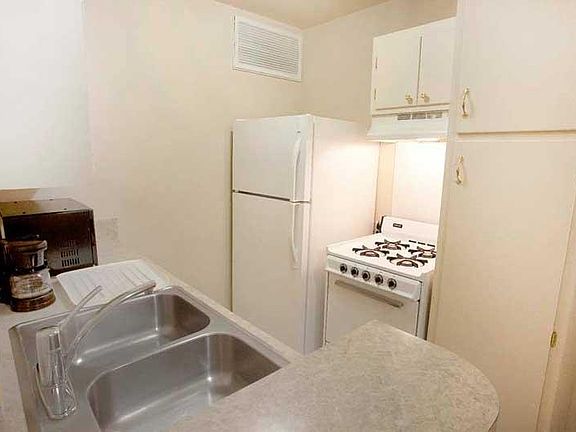 4th image of 528 S Saunders Ave #38
