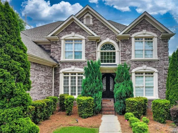 225 Asante Dr, Ellenwood, GA 30294