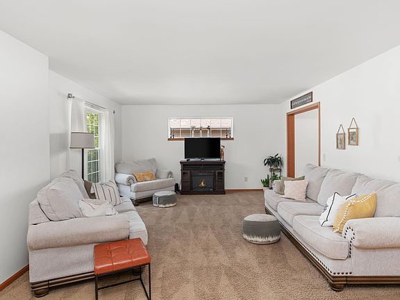 5th image of 6127 Arrowpoint Way