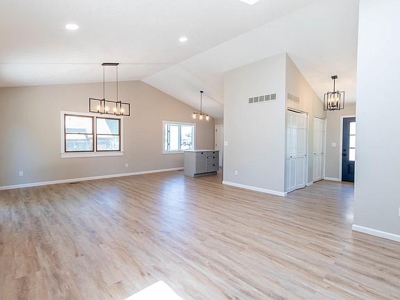 3rd image of 2310 Sequoya Trl