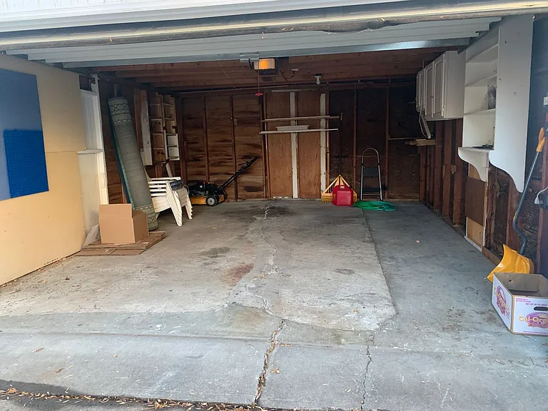 2208 Pine St — Photo 23