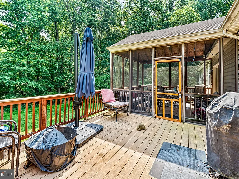 10870 Hammond Dr — Photo 21