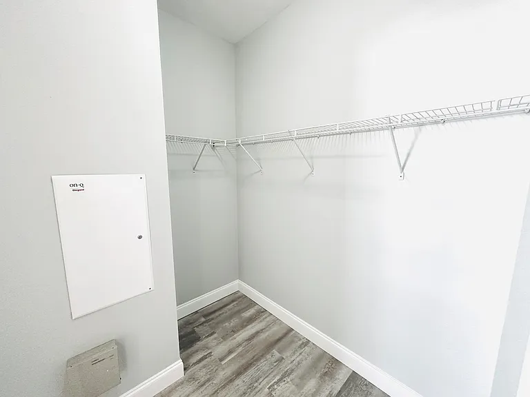 Upstairs Master Bed Walk In Closet
