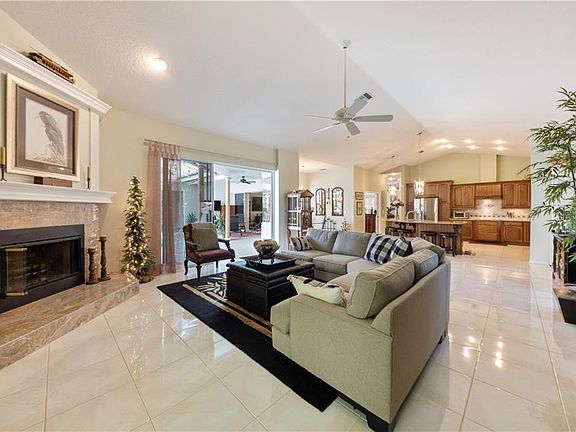 3rd image of 5679 Stag Thicket Ln