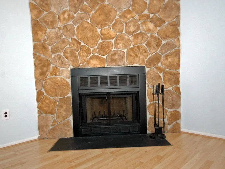 48 Astor Ct — Photo 8