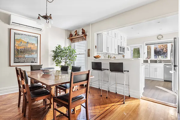 Sold by Compass | media 3