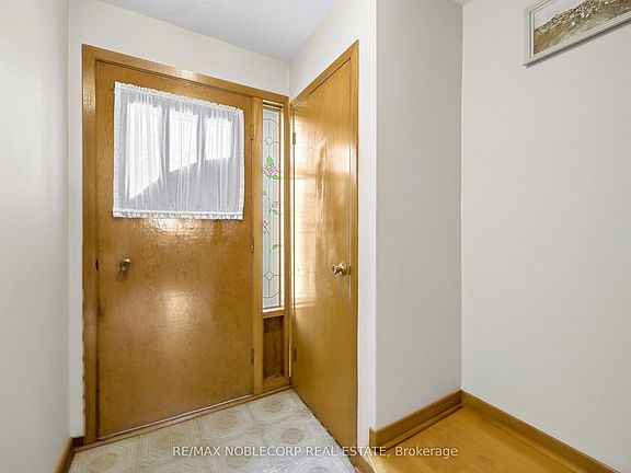 4th image of 157 Hallmark Ave