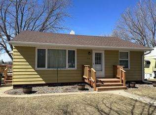 112 8th Ave NE, Elbow Lake, MN 56531