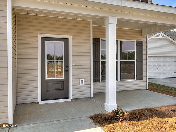 5th image of 725 Sweetgrass Circle