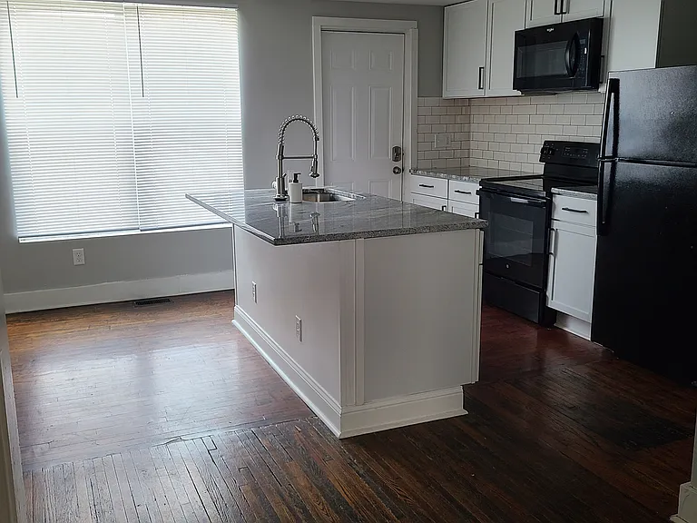 366 Gilbert St — Photo 16