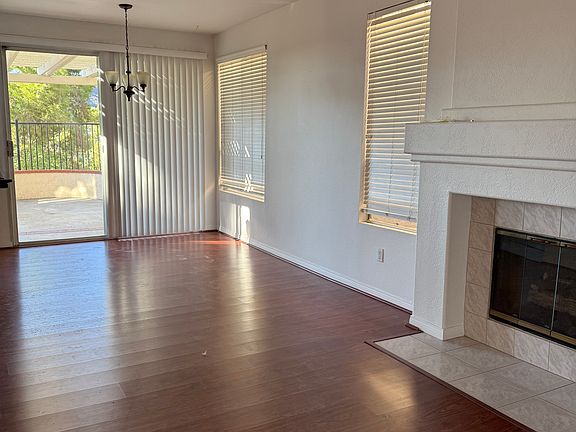 5th image of 14076 Capewood Ln