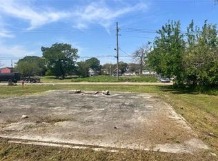 1813 Alabo St, New Orleans, LA 70117