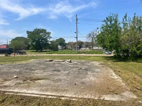 1813 Alabo St, New Orleans, LA 70117