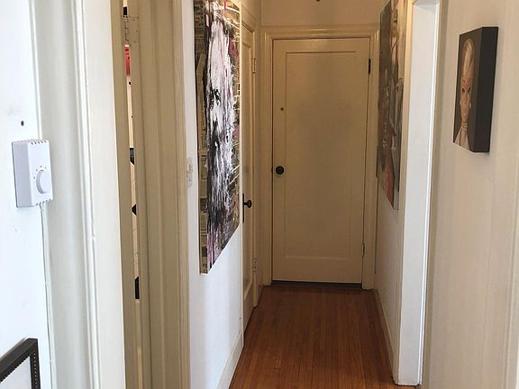 4th image of 327 S Detroit St #327