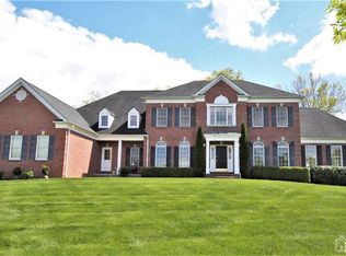 6 Windhaven Ct, Monroe Township, NJ 08831