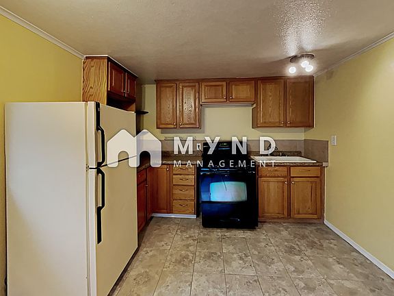 4th image of 725 N 101st St #B