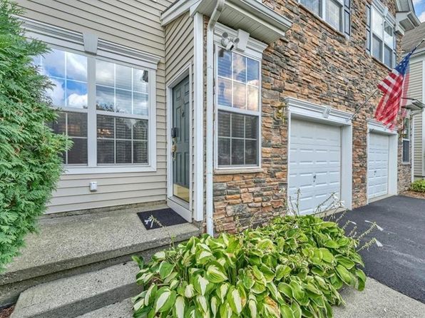 16 Gillian Court, Monroe, NY 10950