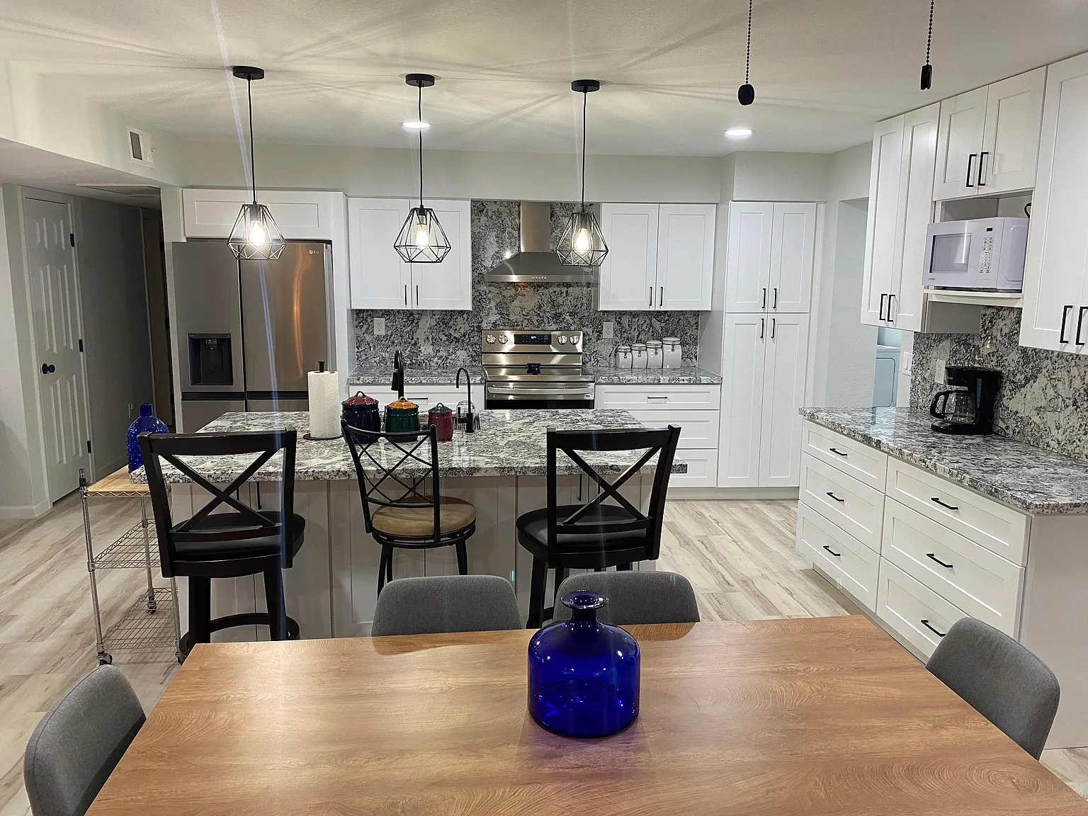 4 bed, 1670 sqft, $4,900 — Photo 1