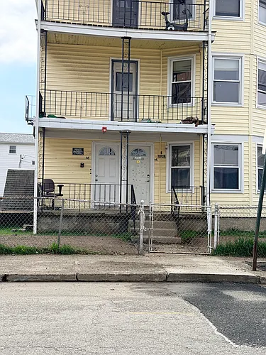 44-48 School St #2R Photo 1