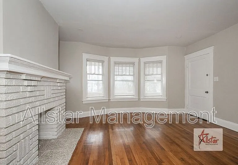 11602 Tuscora Ave #UP — Photo 12