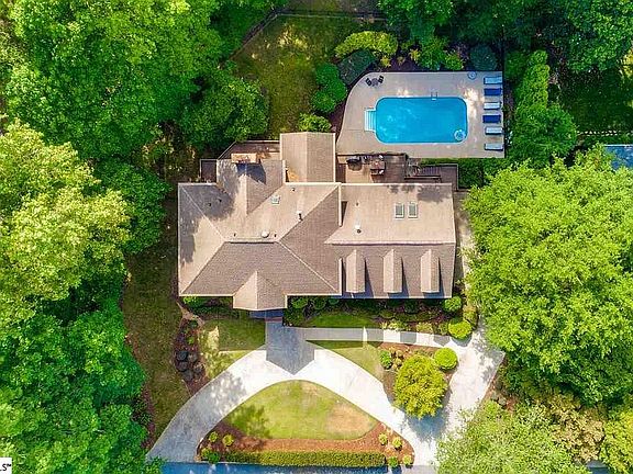 2nd image of 201 Terra Woods Ln