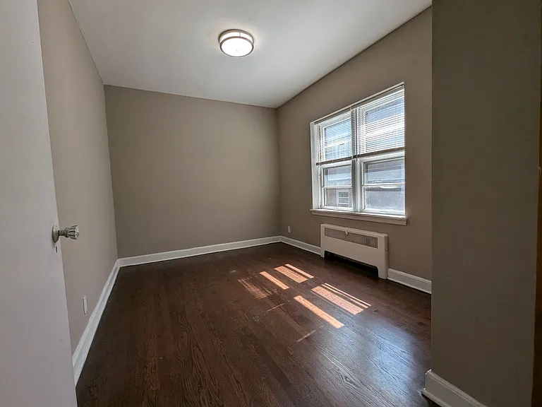 5425-33 W Martin Dr — Photo 12