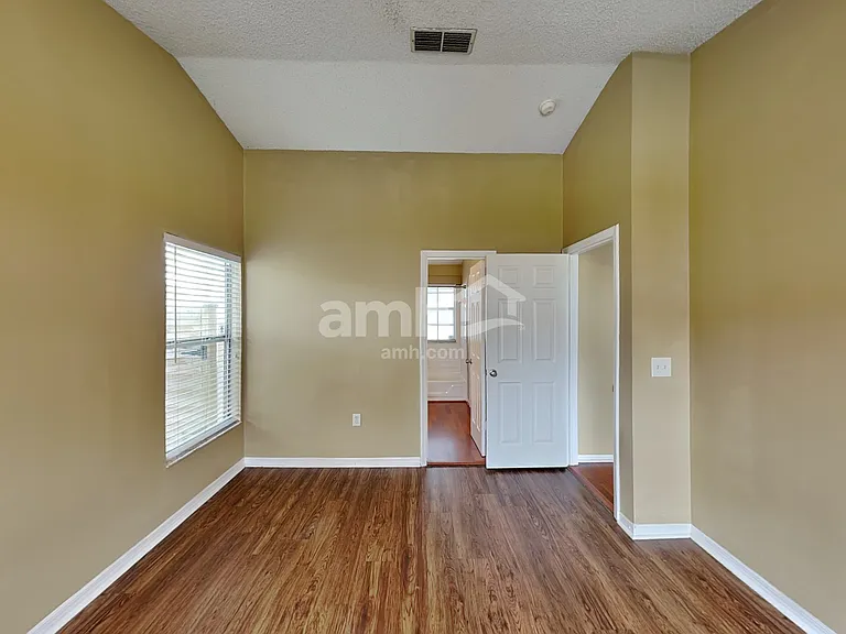 15628 Greater Groves Blvd — Photo 8