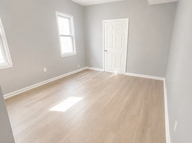 364 11th Ave #6 — Photo 6