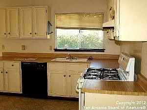 3rd image of 5835 Lake Champlain St