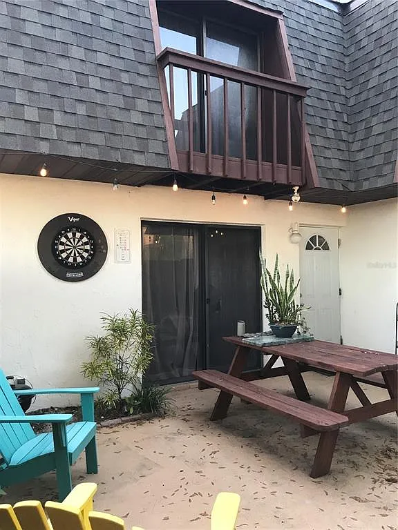 2 bed, 2.5 bath, 1380 sqft, $1,800 — Photo 2