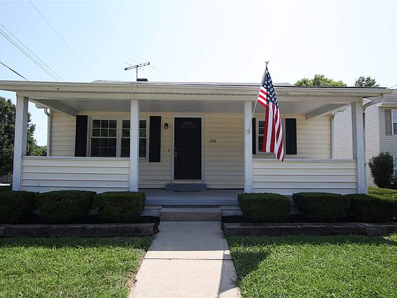 2nd image of 1101 Garvey Ave