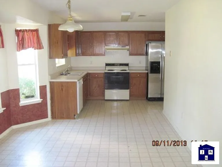 3615 Coral Bay Ln — Photo 9